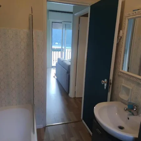 Blulake Apartment